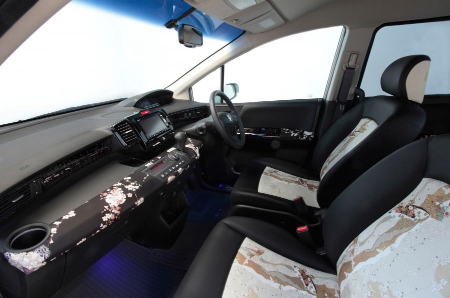  Honda Freed Wa 2012 года  (фото 2 из 5)